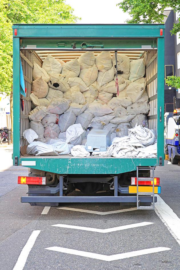 Fleet Management for Laundry Pickup and Delivery