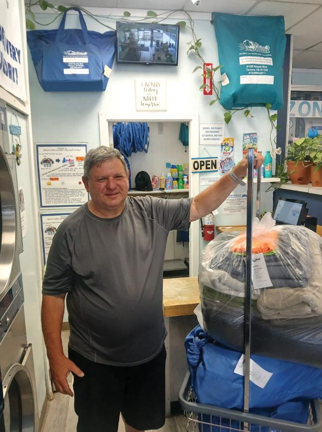 Marketing Wash-Dry-Fold Services to a Busy Crowd