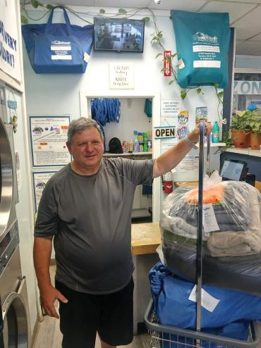 Marketing Wash-Dry-Fold Services to a Busy Crowd