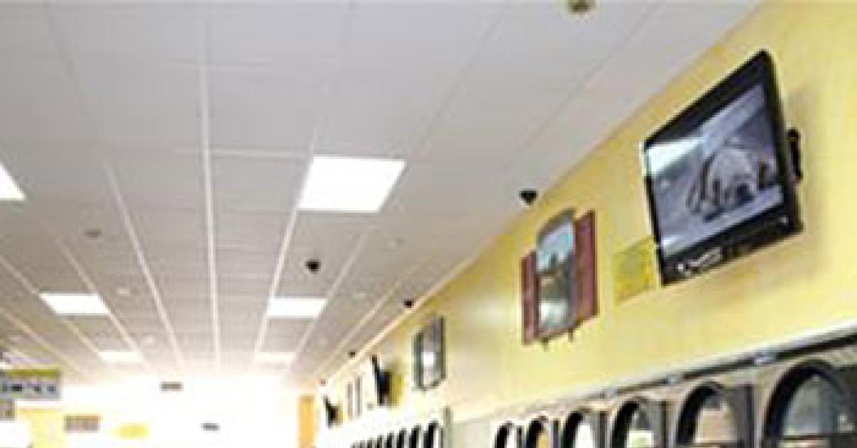 Simi Valley Laundry Center interior